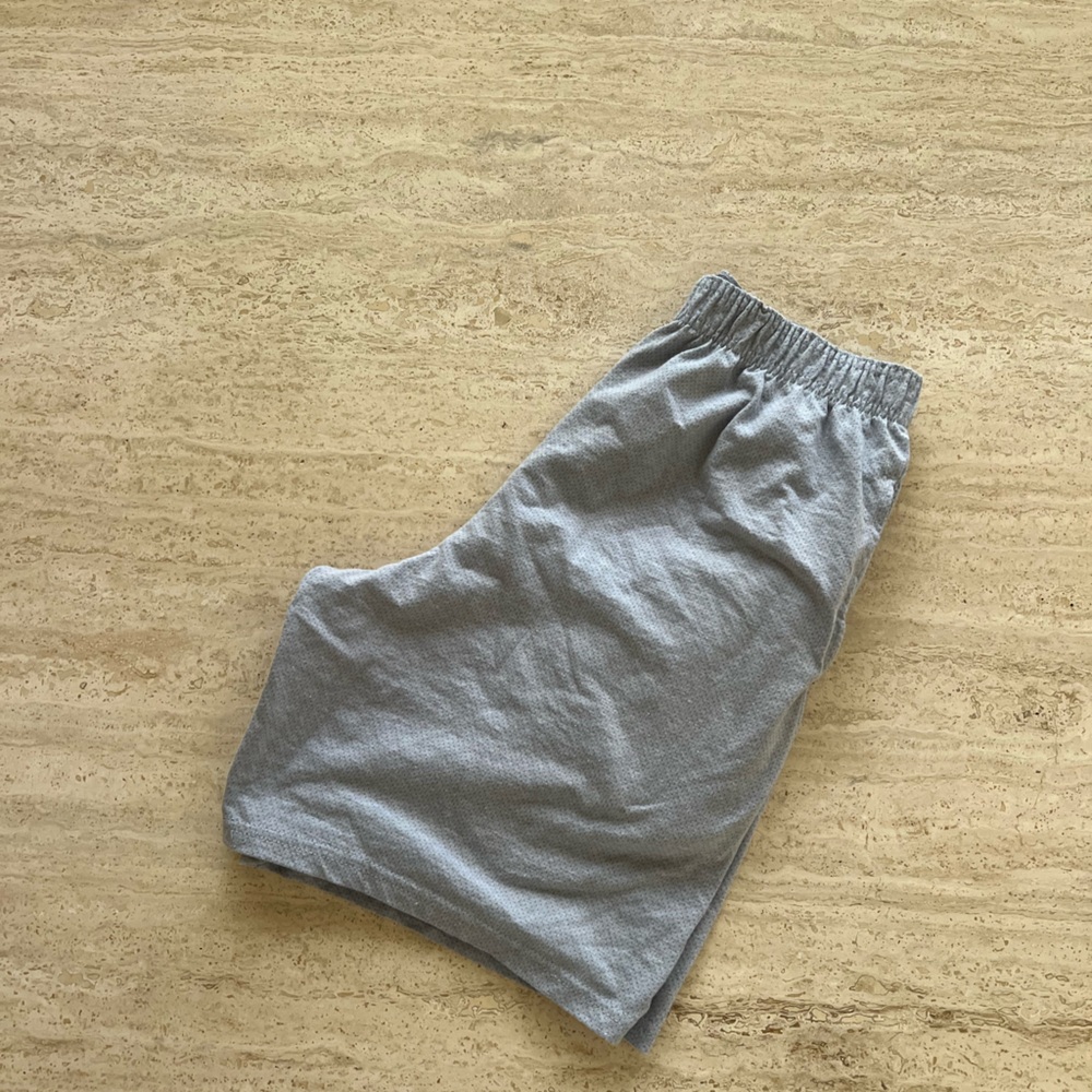 Basic Shorts - Picture 4 of 4